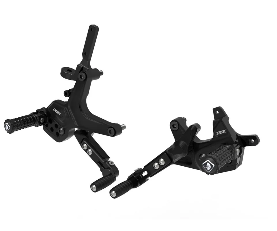 Non Perdere Pedane Regolabili Nero/Nero Ducabike DBK Per Ducati Streetfighter V2 / SModelli dal 2025 al 2026 PRSFV202DD
