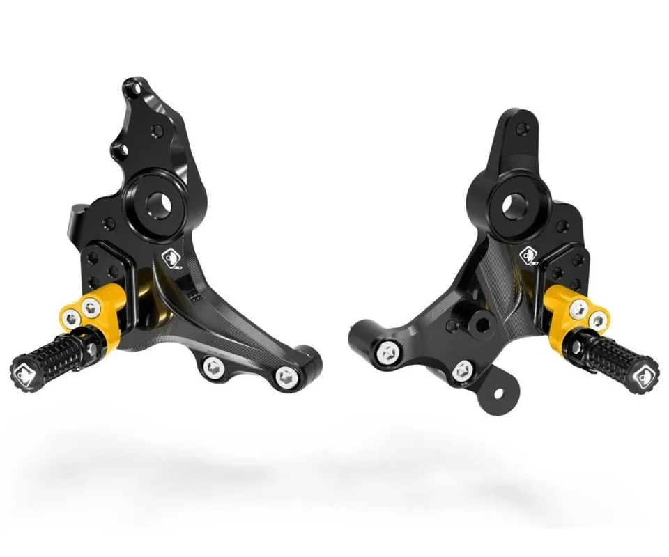 Pedane Regolabili Nero Oro Dbk Per Ducati Monster 30° AnniversarioModelli dal 2024 al 2026 PRM93701DB Professionale